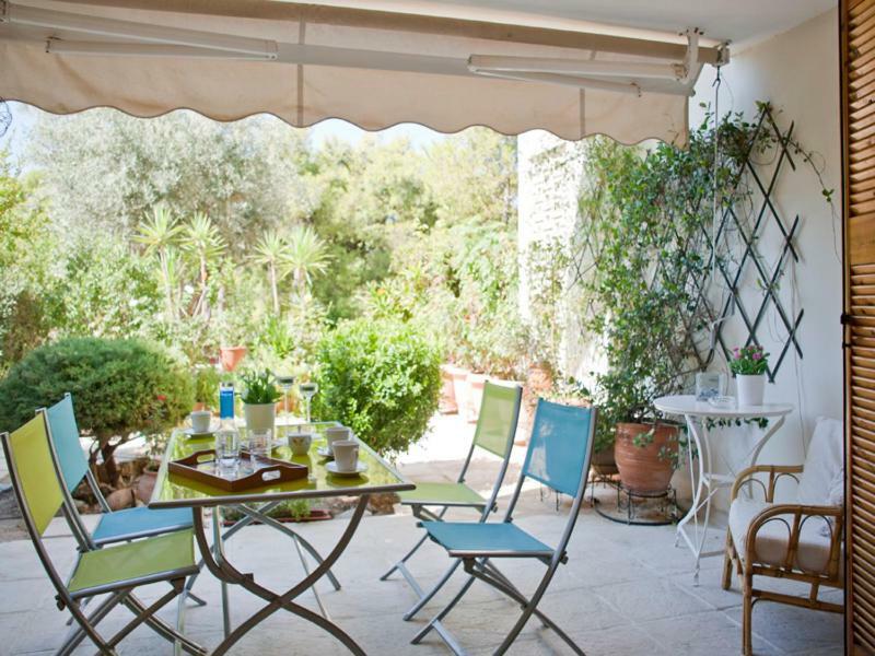 Comfortable Garden Apt Near Vouliagmeni Beach Atenas Exterior foto
