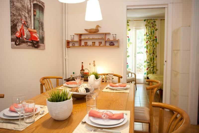Comfortable Garden Apt Near Vouliagmeni Beach Atenas Exterior foto