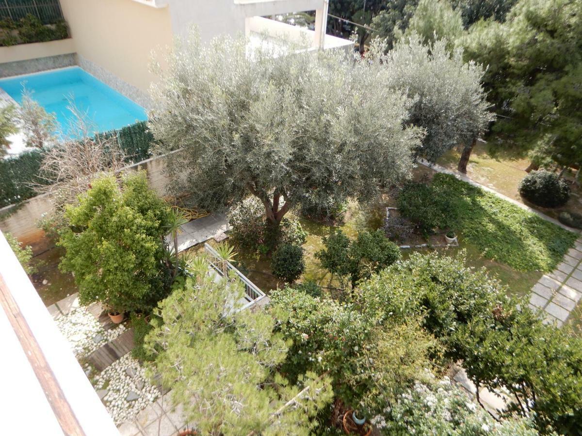 Comfortable Garden Apt Near Vouliagmeni Beach Atenas Exterior foto