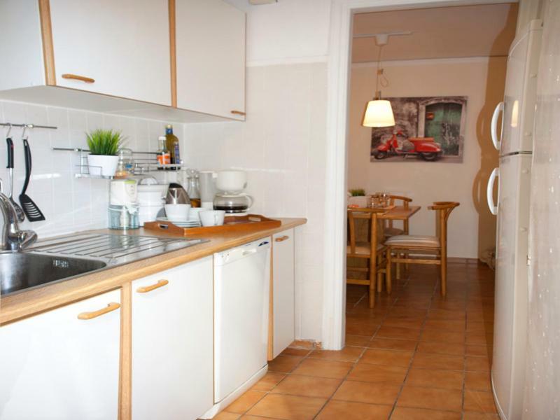 Comfortable Garden Apt Near Vouliagmeni Beach Atenas Exterior foto