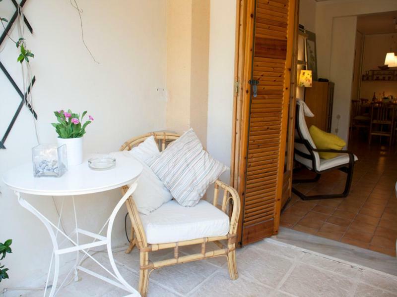 Comfortable Garden Apt Near Vouliagmeni Beach Atenas Exterior foto