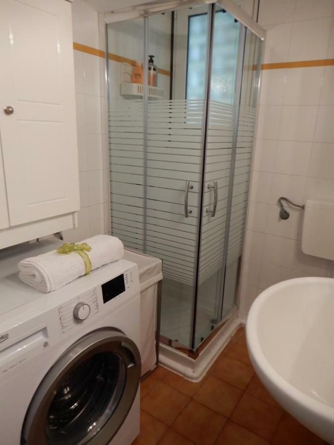 Comfortable Garden Apt Near Vouliagmeni Beach Atenas Exterior foto